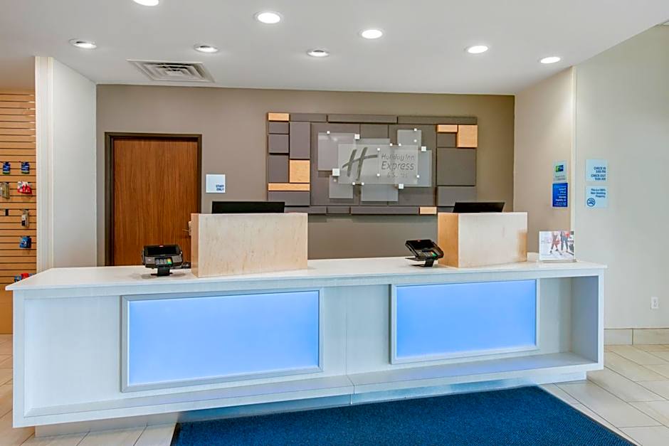 Holiday Inn Express & Suites - Wildwood - The Villages By IHG