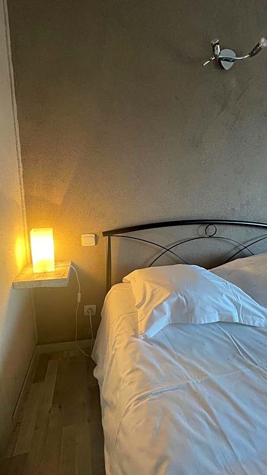 L'Excess Hotel