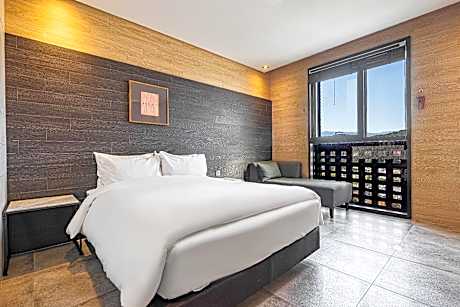 Deluxe Double - Queen or Hollywood Bed, Accessible by Walk, Bus or Train, Non-Smoking, Agoda Only