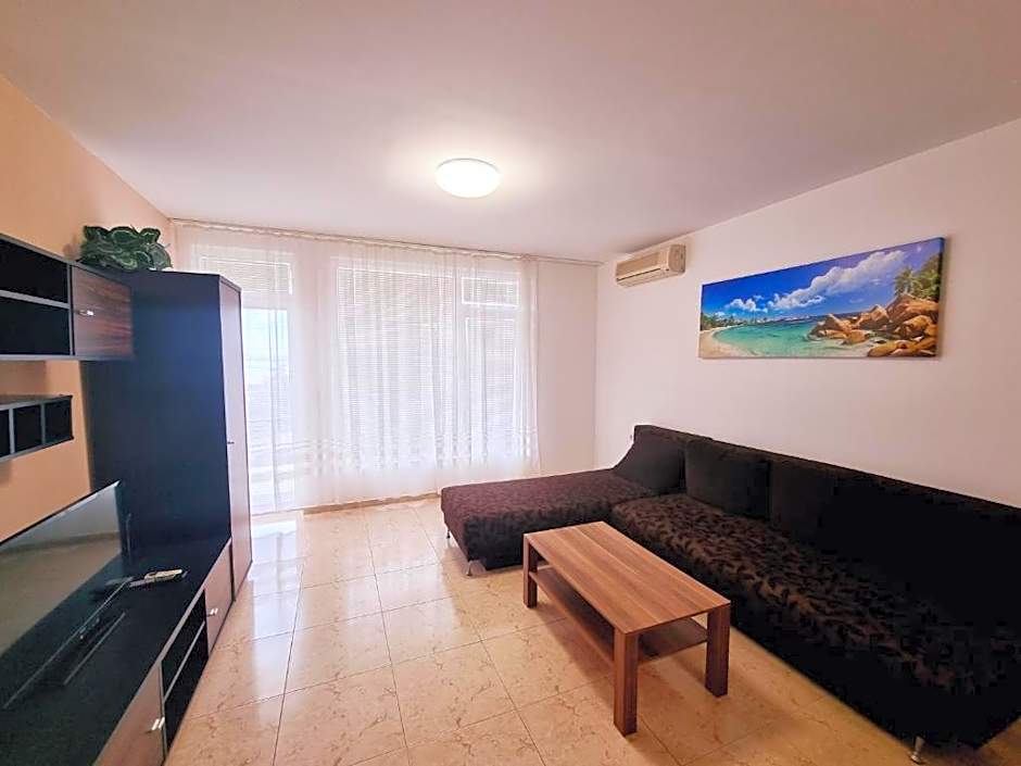 Breeze Apartment Complex