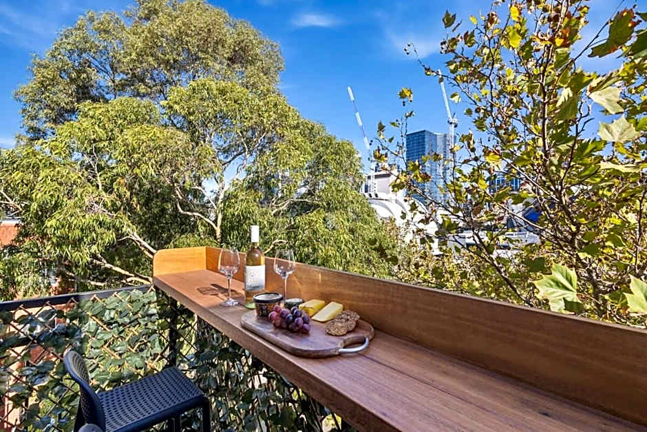 Jolly on James- 2BDR