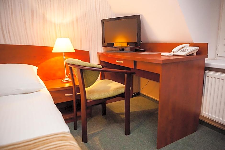 Hotel Logos