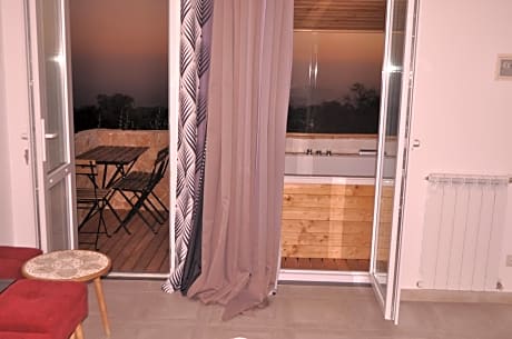 Queen Room with Spa Bath