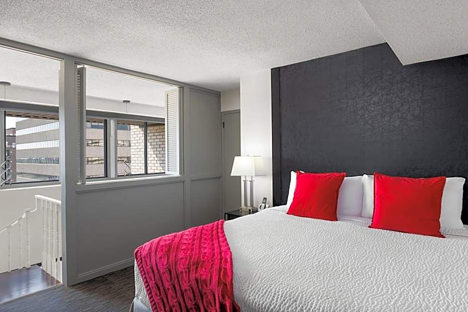Photo 1 of 5 of Presidential 1 Bedroom 1 King Bed Suite