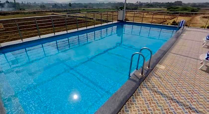 Hotel Hampi International
