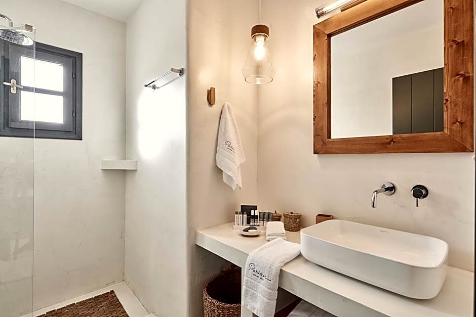 Parian Boutique Hotel