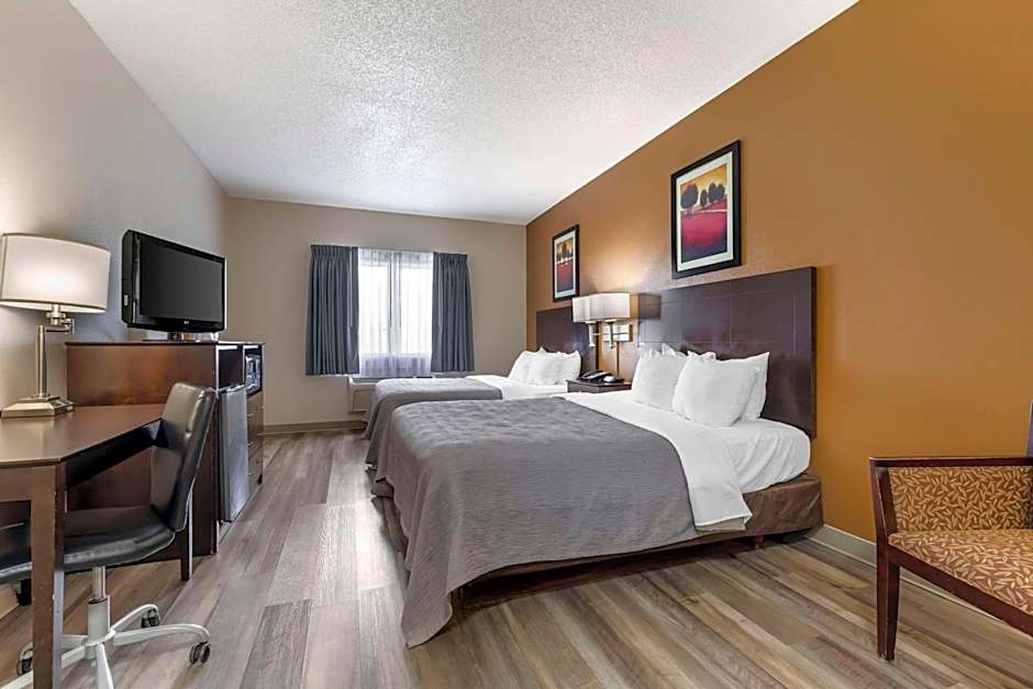 Quality Inn & Suites Wichita Falls I-44