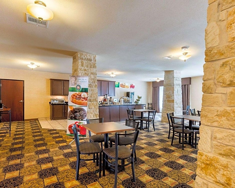 Quality Suites Huntsville Near University