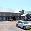 Douglas Inn & Suites Cleveland