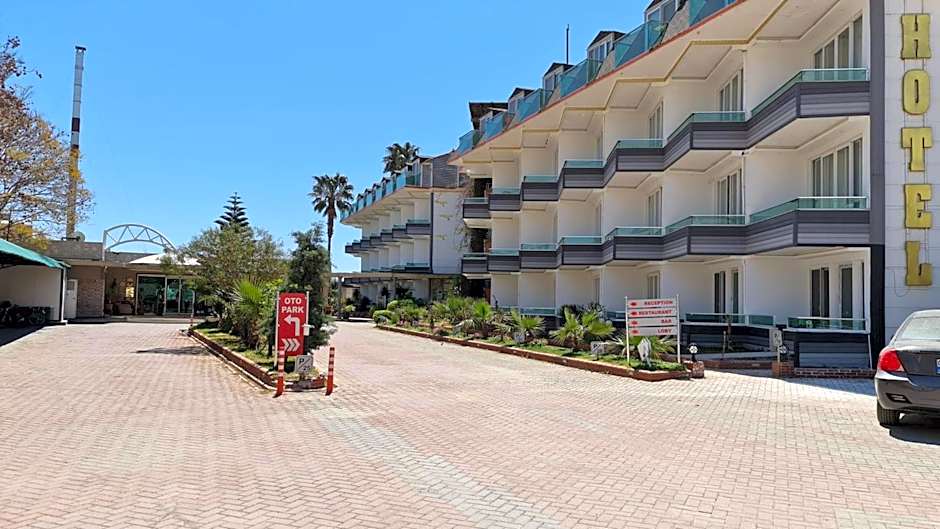 Unluselek Hotel