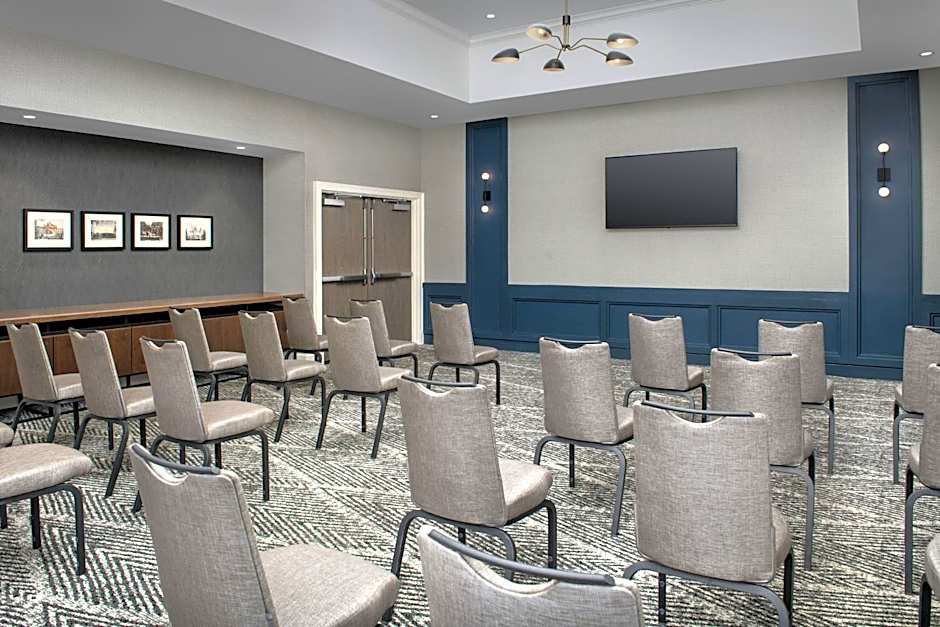 Courtyard by Marriott Savannah Downtown/Historic District