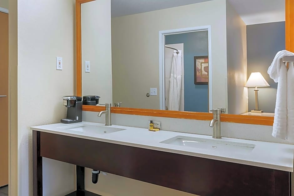 Best Western Plus Mountain View Auburn Inn
