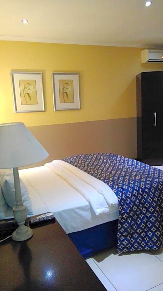 Villa Via Hotel Midrand