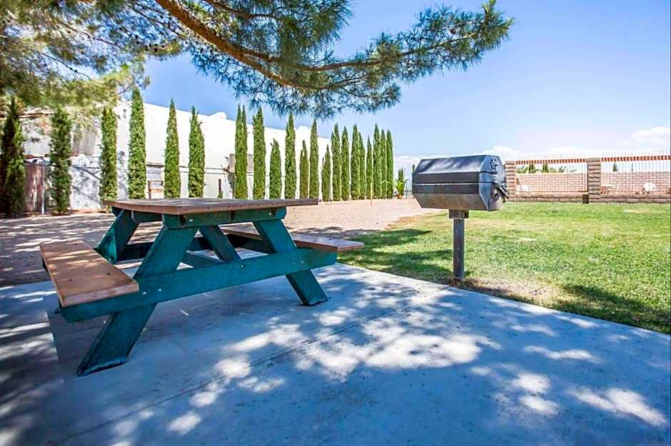Days Inn by Wyndham Ridgecrest near China Lake Naval Station