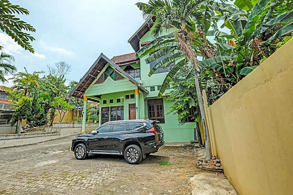 OYO Life 91682 Homestay Sriti