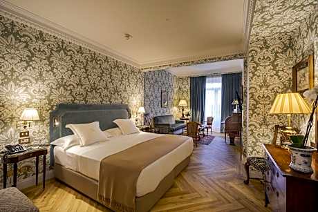 Family Room Three Beds