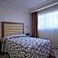 Econo Express Hotel