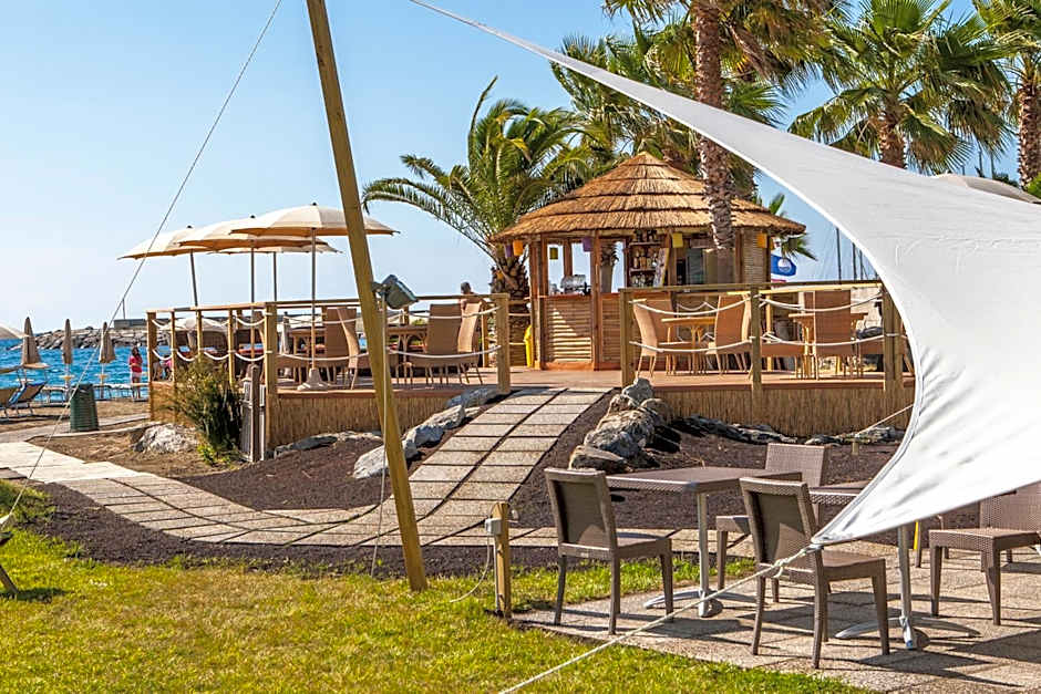 Aregai Marina Hotel & Residence