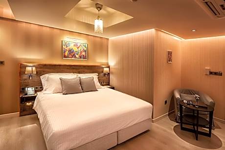 Superior Deluxe King Room