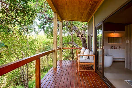Kingfisher Creek Safari Lodge