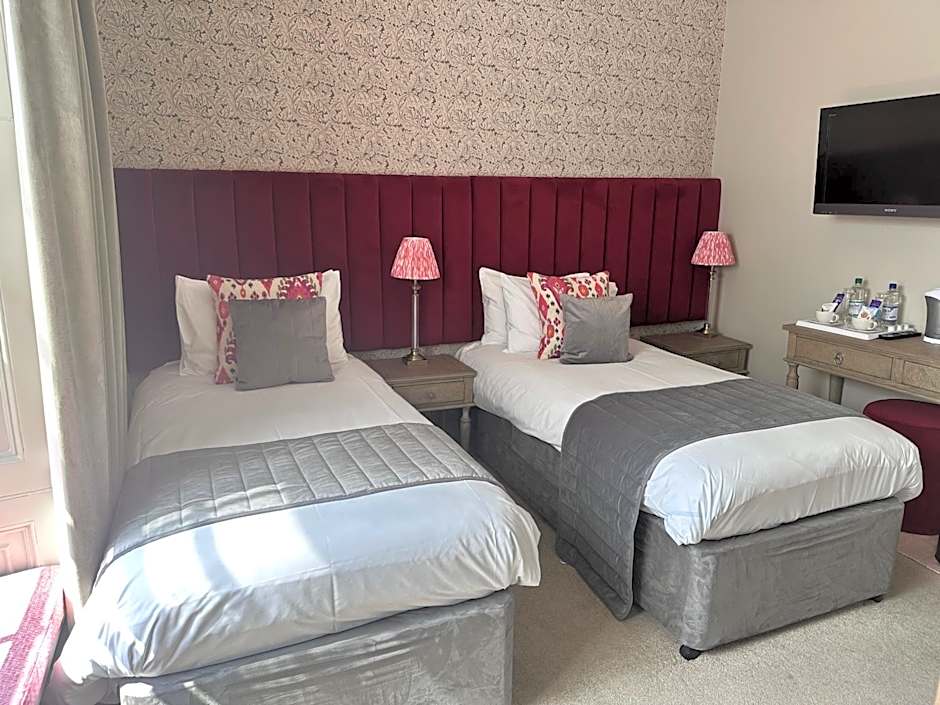 The Ancient Gatehouse & Rugantino Restaurant