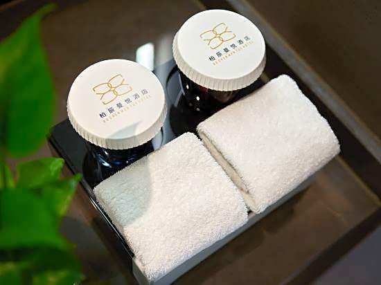 Ningbo Bochen Man Yue Hotel