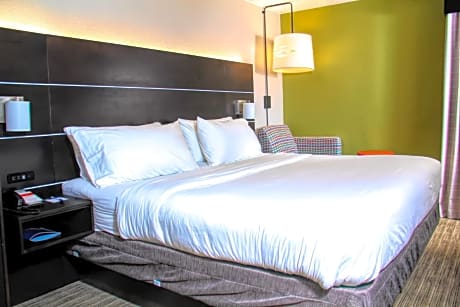 Standard King Room - Communications Accessible