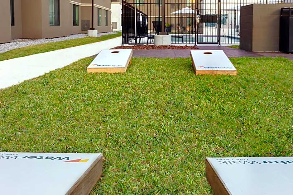 WaterWalk Extended Stay by Wyndham Jacksonville Deerwood Pk