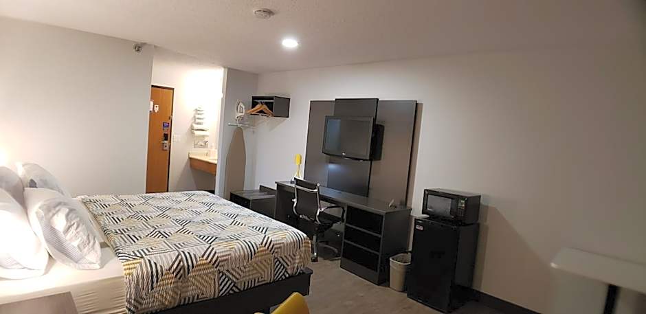 Motel 6-Kewanee, IL
