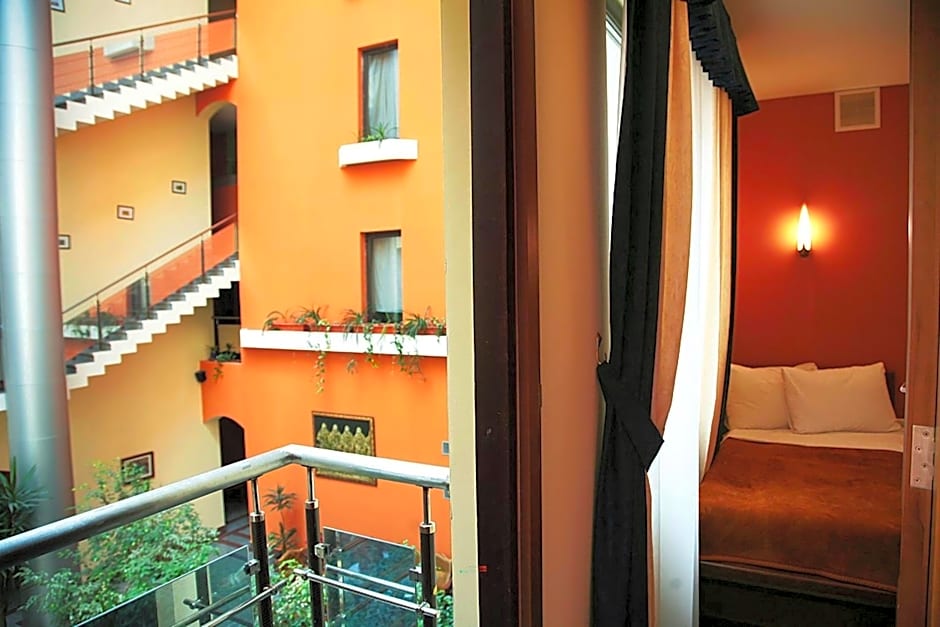 Ararat Hotel
