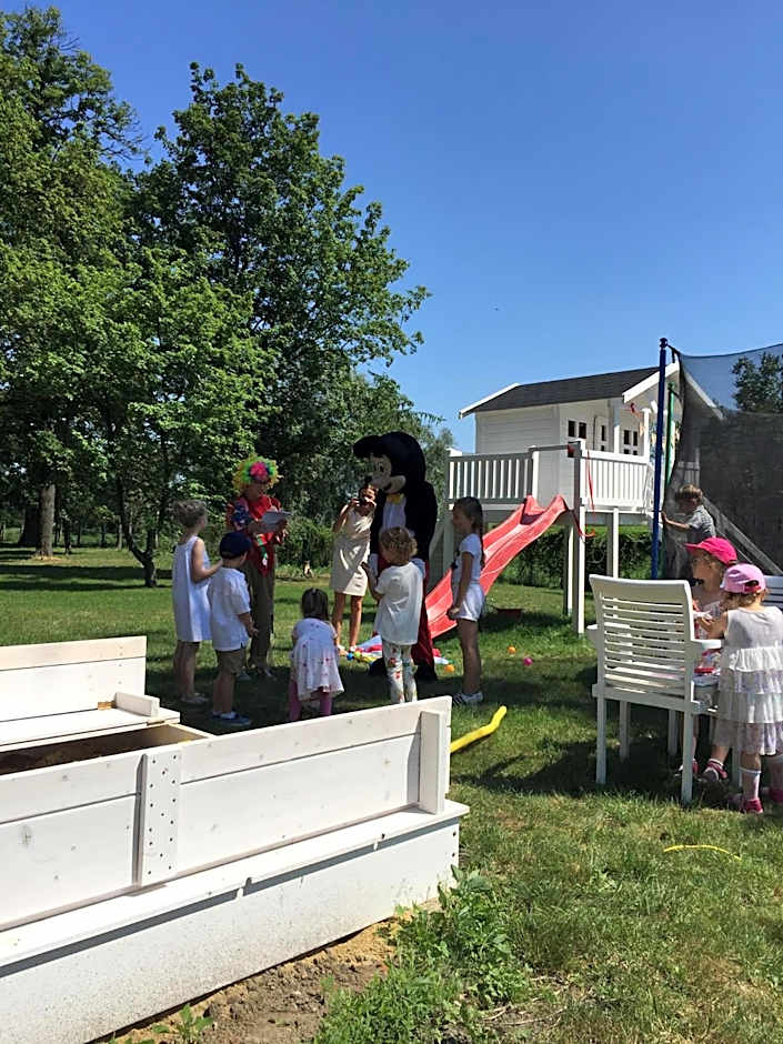 Pałac w Orli - pokoje, restauracja