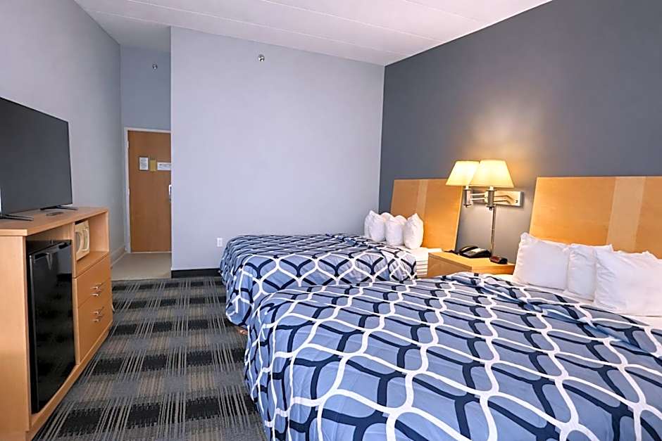 Riverview Inn & Suites