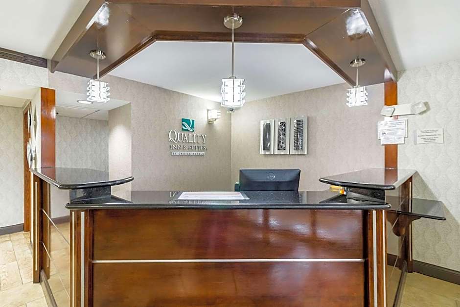 Quality Inn & Suites Arden Hills - Saint Paul North