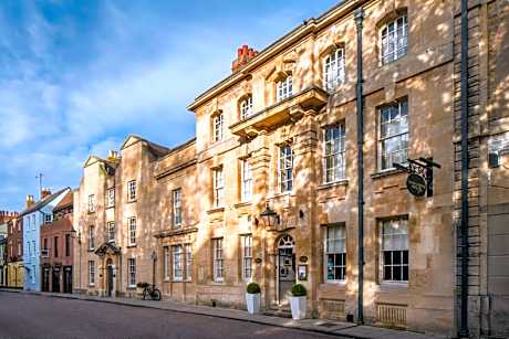 Vanbrugh House Hotel