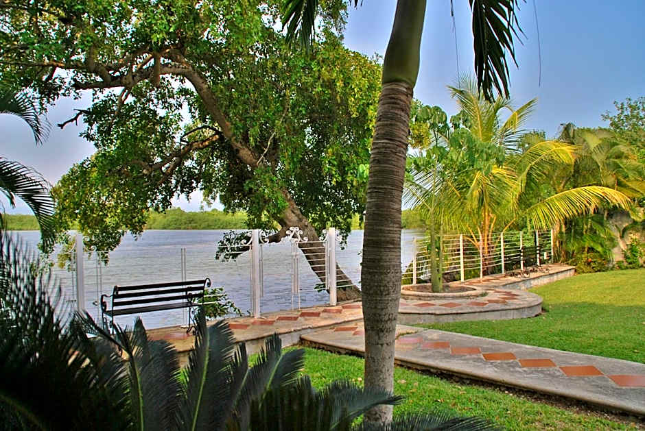 Hotel Lagoon - Pet Friendly