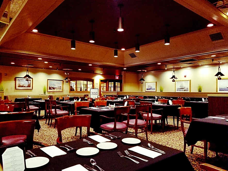 Piccadilly Inn Airport