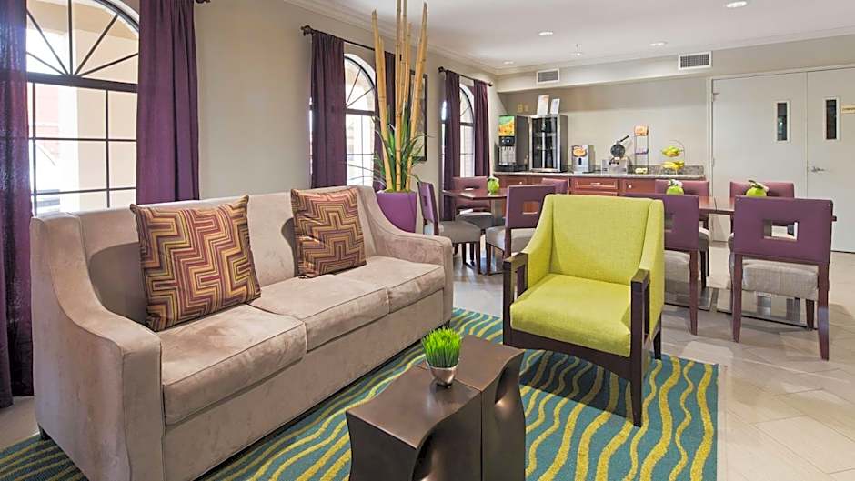 SureStay Hotel by Best Western Deer Park