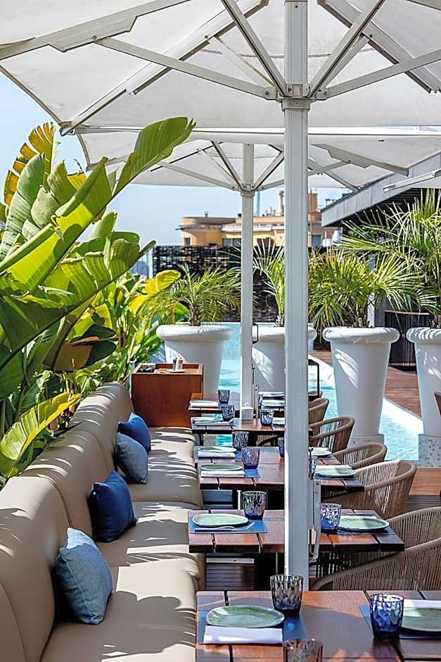 Monument Hotel