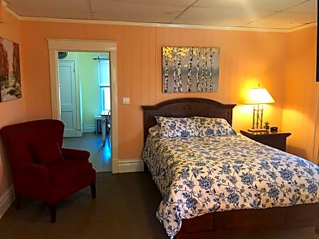 Two-Bedroom Apartment - Sleeps 4