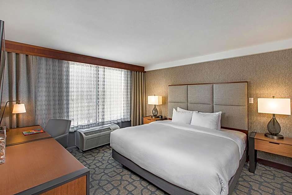 DoubleTree by Hilton San Antonio Northwest