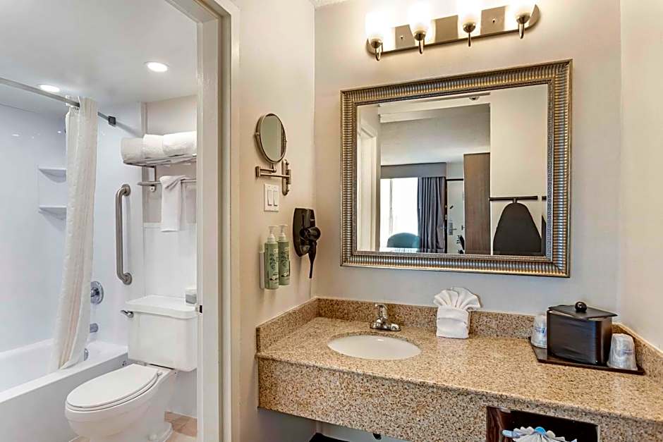 Best Western Mill River Manor