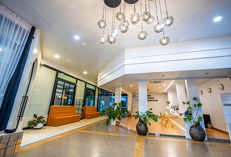 Blue Carina Inn Hotel (SHA Plus)