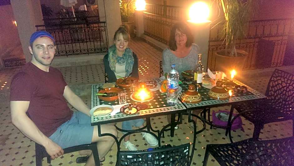 Riad Les Chrifis Navette Aéroport 24 sur 24