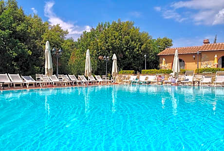 ISA-Residence with swimming-pool in Monteverdi Marittimo