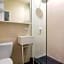 Gowanus Inn & Yard Hotel