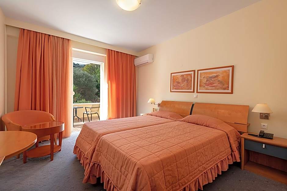 Crithoni's Paradise Hotel