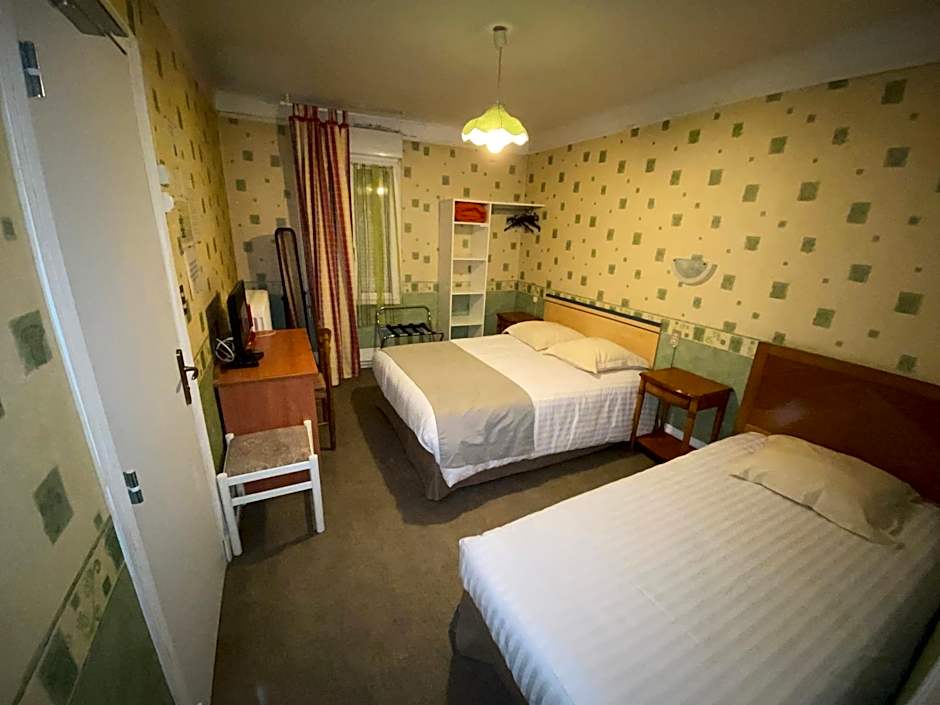 Photo 1 of 3 of Triple Room