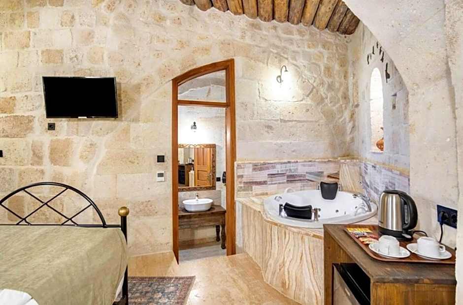 Uzay Cave Suite Hotel