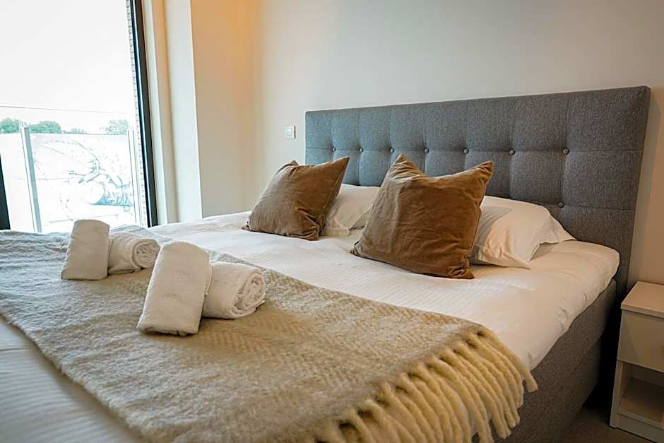 Huswell - Beautiful apartment with communal pool and gym