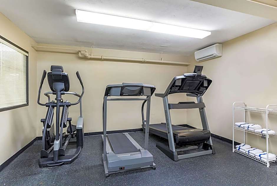 Traditions Hotel & Spa Johnson City - Binghamton, an Ascend Collection Hotel
